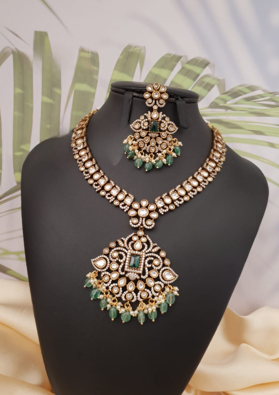 Victorian jewellery necklace set with earrings SSG102850
